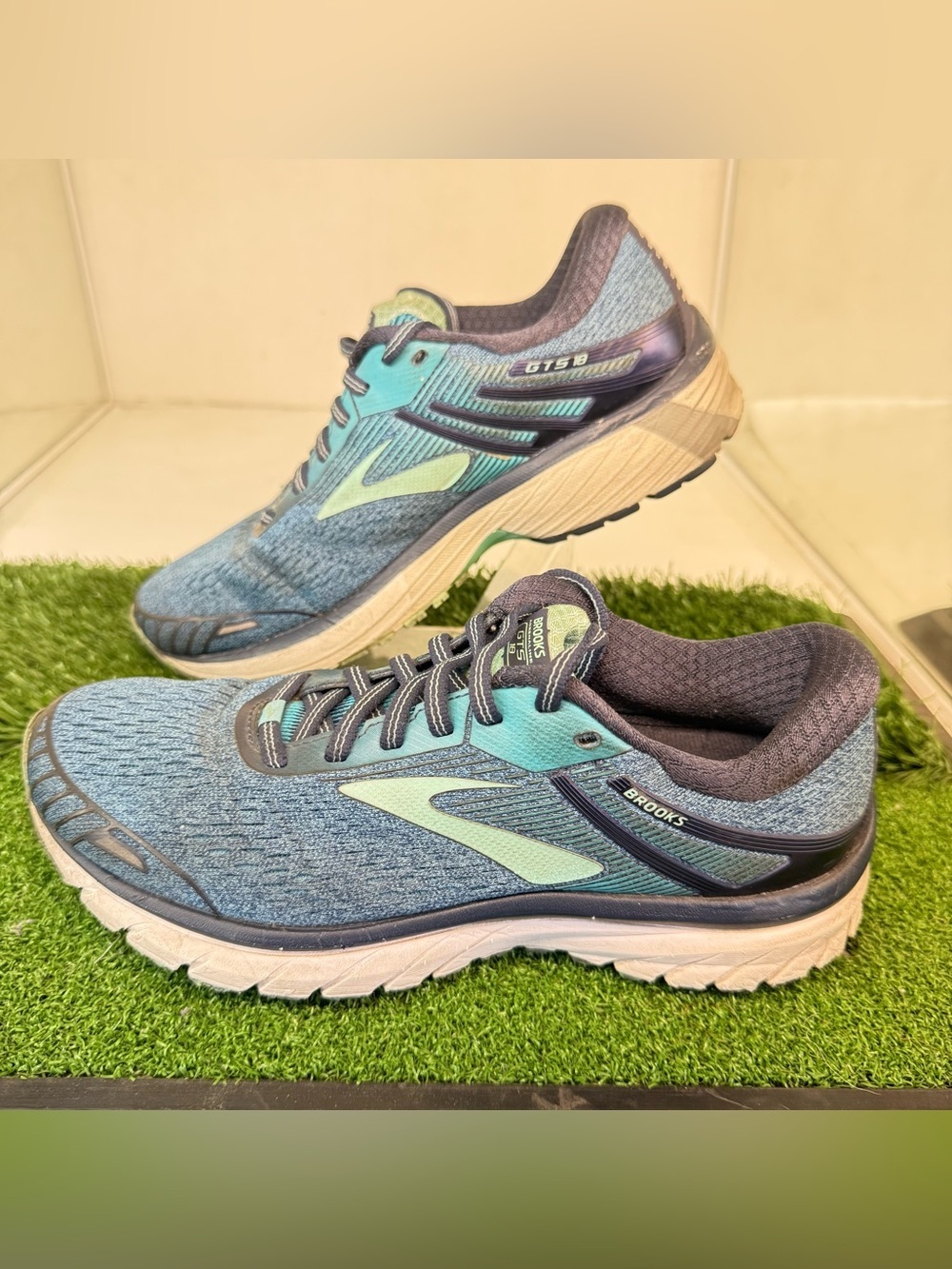 Brooks Adrenaline Gts 18 Running Shoes Women's Sz 8